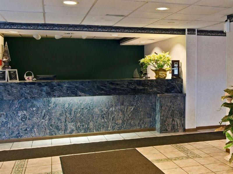 Americas Best Value Inn Waukegan Buitenkant foto